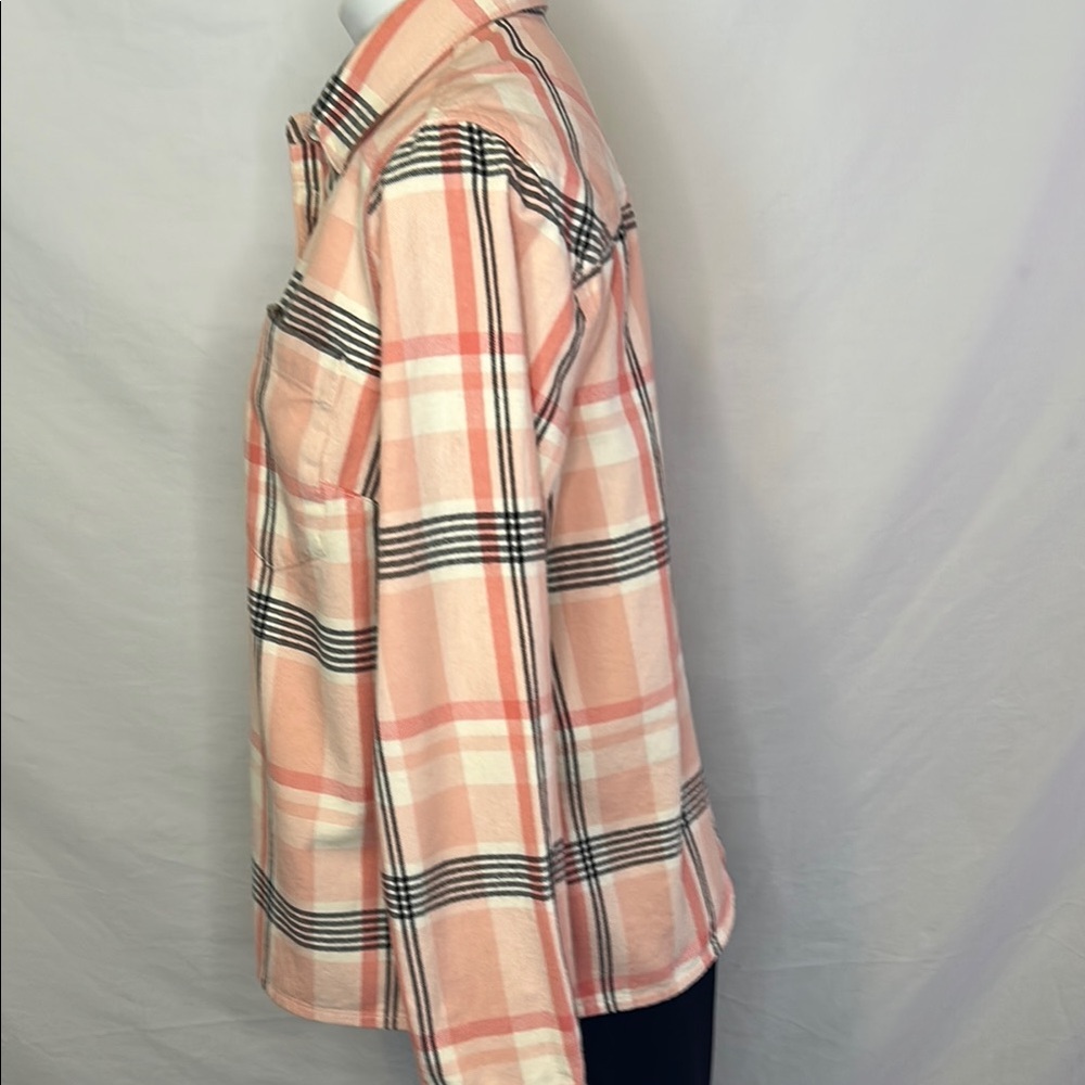 Duluth Trading Co.
Women’s Peach/salmon Plaid Shirt - Picture 4 of 7